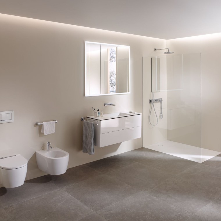 1-2-Familienhäuser, Badezimmer, Badmöbel, Lichtspiegel