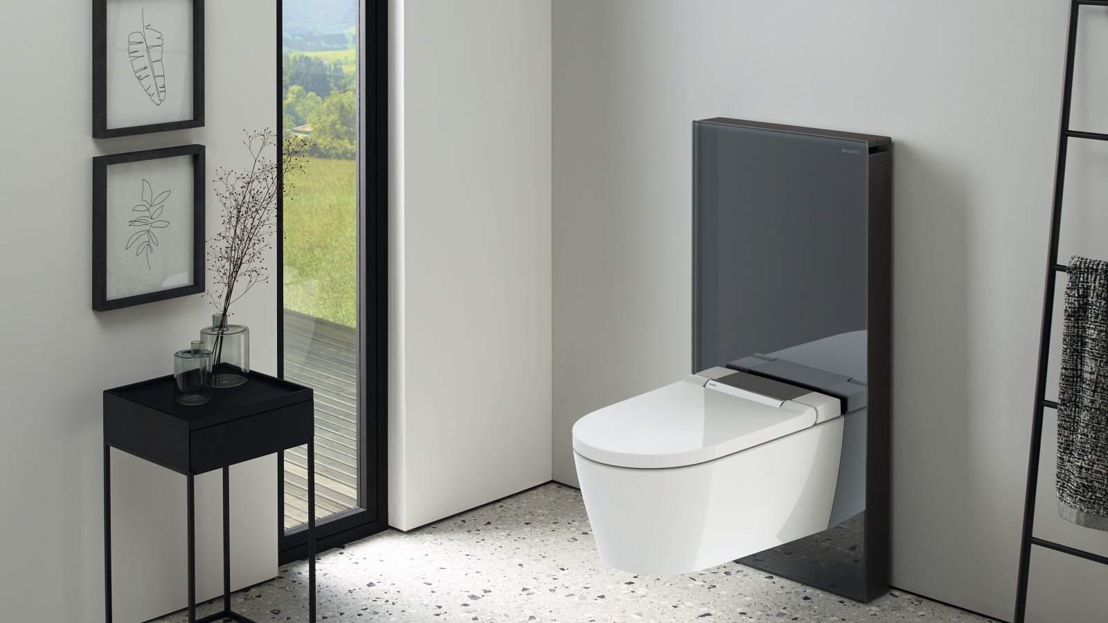 Geberit AquaClean Sela Dusch-WC mit einem Geberit Monolith. Geberit AquaClean Sela Dusch-WC mit einem Geberit Monolith.