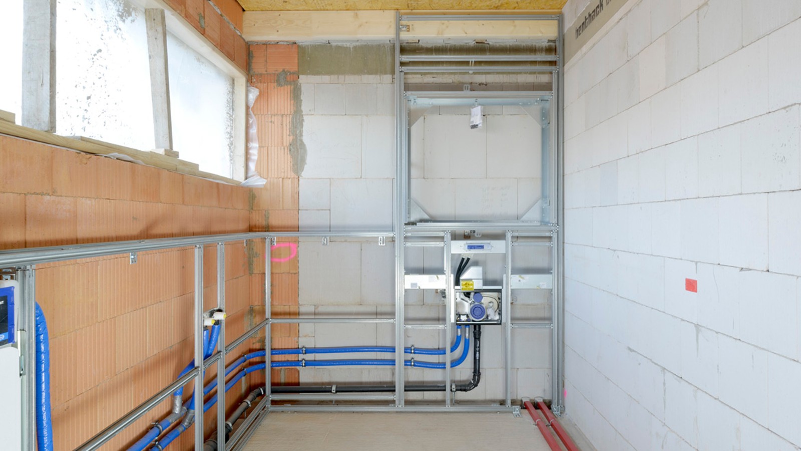 Mit dem Vorwandinstallationssystem GIS lassen sich individuelle Bäder verwirklichen