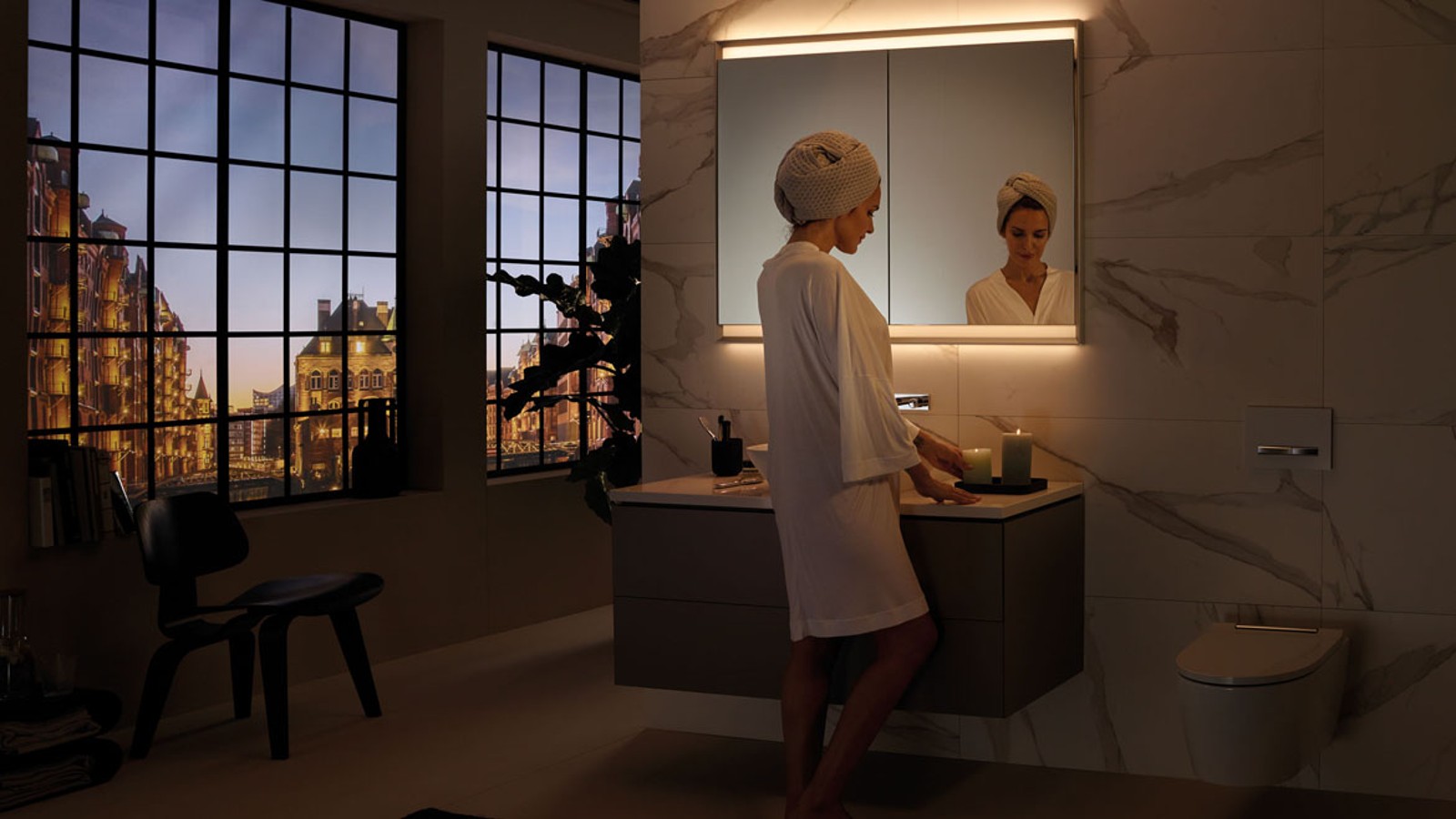 Geberit ONE Spiegelschrank mit stufenlos verstellbaren Lichtmodi