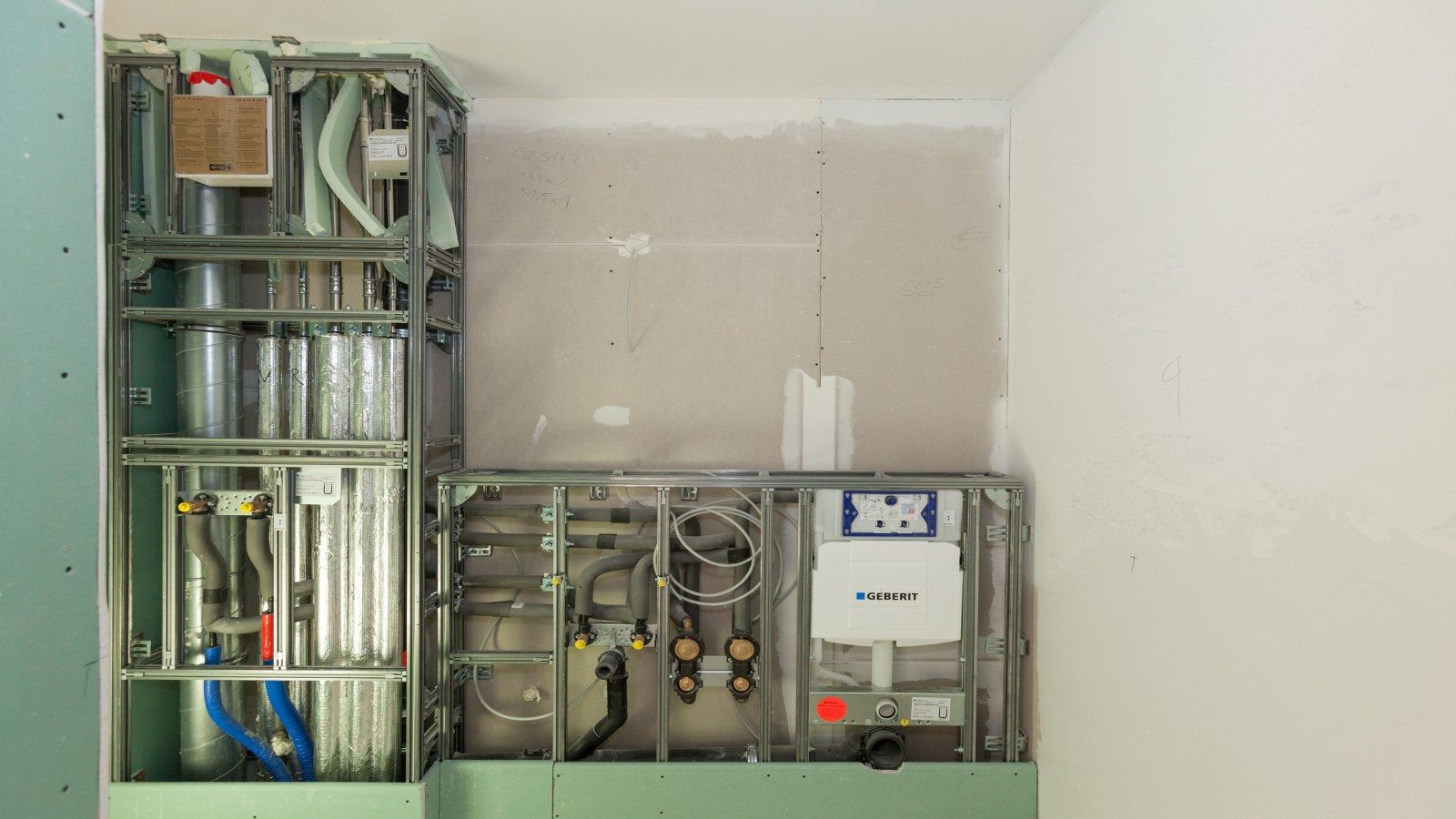 GIS IV Vorwandsystem von Geberit im Cubus130 in Frankfurt am Main
