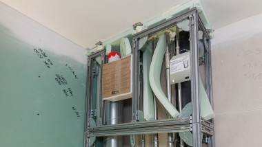 Vorgefertigte GIS Sanitärwände von Geberit reduzierten die Montagezeit Vorgefertigte GIS Sanitärwände von Geberit reduzierten die Montagezeit