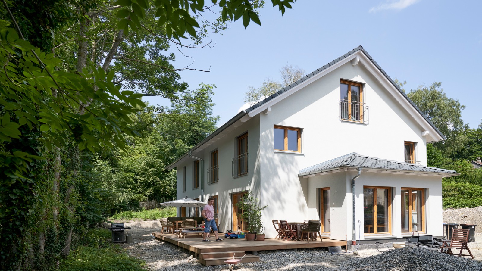 Das neue Zuhause der Familie Schmitt am idyllischen Wörthsee in Bayern Das neue Zuhause der Familie Schmitt am idyllischen Wörthsee in Bayern