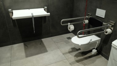 Verlängerte Ausladung des Vitalis Wand-WC Verlängerte Ausladung des Vitalis Wand-WC