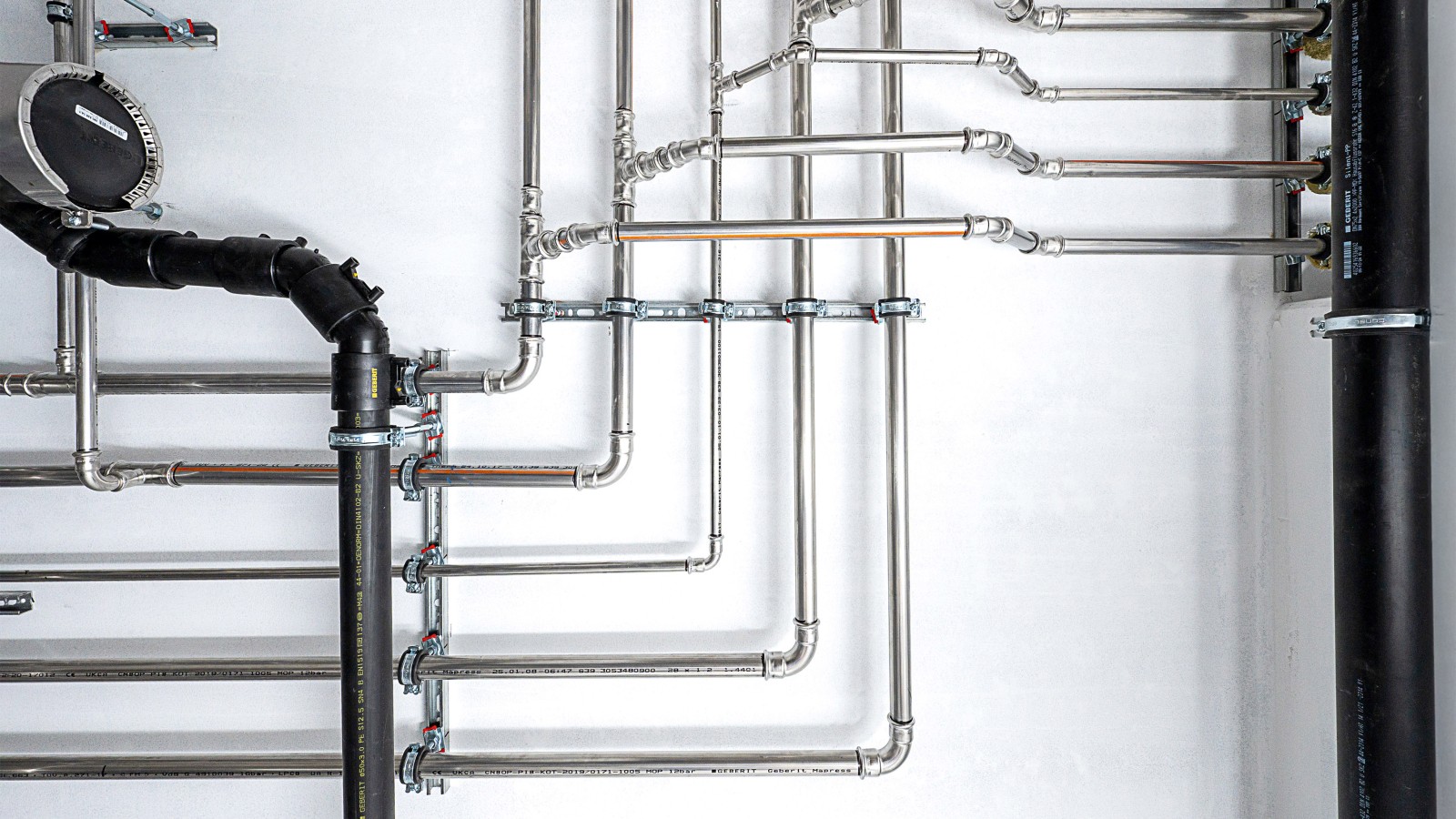 Für die Heizungsinstallation wurde Geberit Mapress Therm eingesetzt.