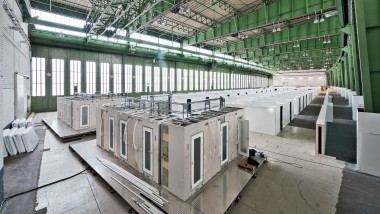 Notunterkunft für bis zu 7.000 Flüchtlinge, Flughafen Tempelhof in Berlin