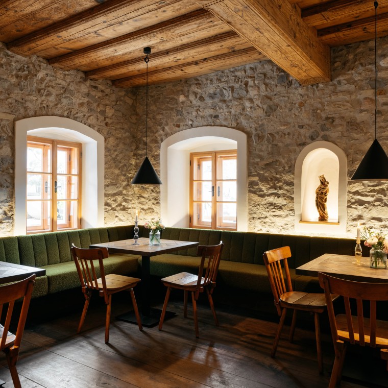 Blick in die Gaststube im Refugium Lunz. (© Gregor Hofbauer/Refugium Lunz) Blick in die Gaststube im Refugium Lunz. (© Gregor Hofbauer/Refugium Lunz)