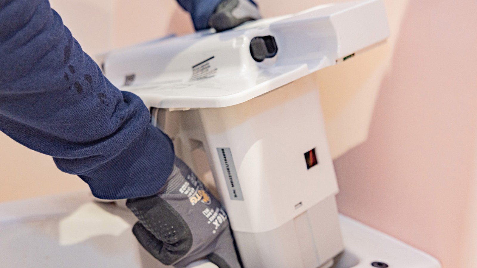 Die Technikeinheit des Geberit AquaClean Sela Dusch-WCs. Die Technikeinheit des Geberit AquaClean Sela Dusch-WCs.