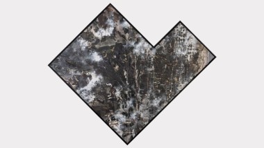 Jens Rausch: Aufklärung (2022) – Öl, Erde, Kalk und Bitumen auf Leinwand, 90 x 100 cm