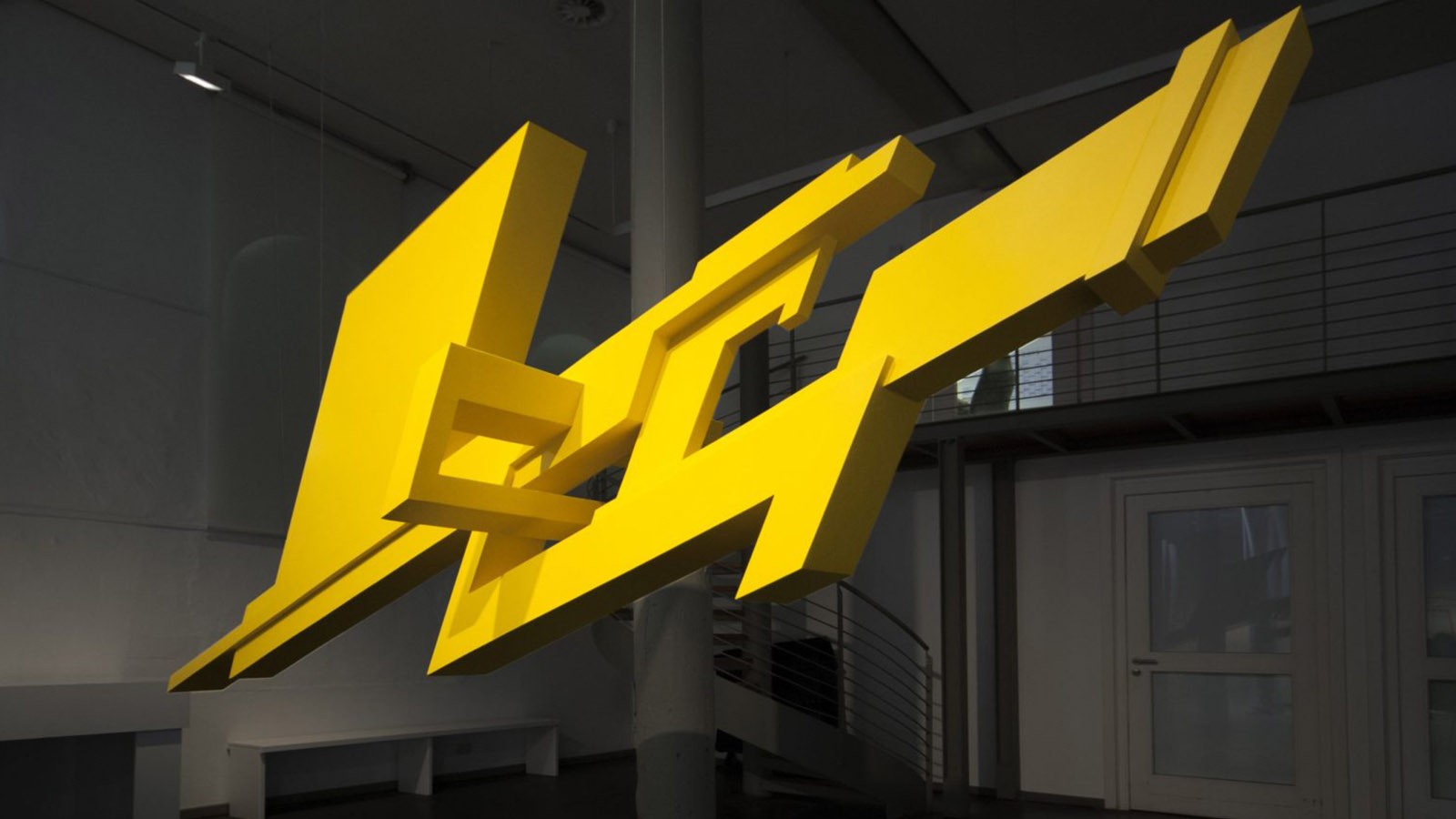 Hängende Skuptur, Ausstellung „von Wörtern und Räumen“ in Ahrensburg Hängende Skuptur, Ausstellung „von Wörtern und Räumen“ in Ahrensburg