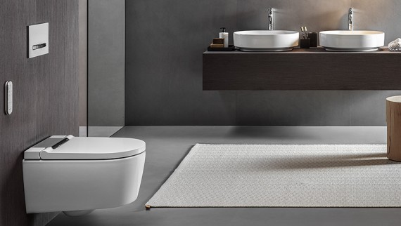 Dusch-WC Geberit AquaClean Sela und Geberit Betätigungsplatte Sigma50 in weiß Dusch-WC Geberit AquaClean Sela und Geberit Betätigungsplatte Sigma50 in weiß