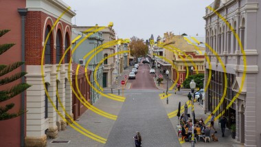 Fremantle optische Illusion, Street Art von Felice Varini (© Alamy). Fremantle optische Illusion, Street Art von Felice Varini (© Alamy).
