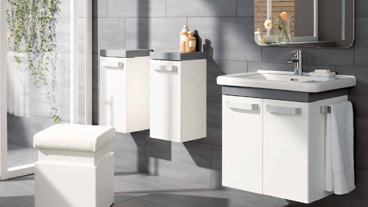 Barrierefreies Badezimmer mit Möbel der Serie Geberit Renova Comfort Barrierefreies Badezimmer mit Möbel der Serie Geberit Renova Comfort