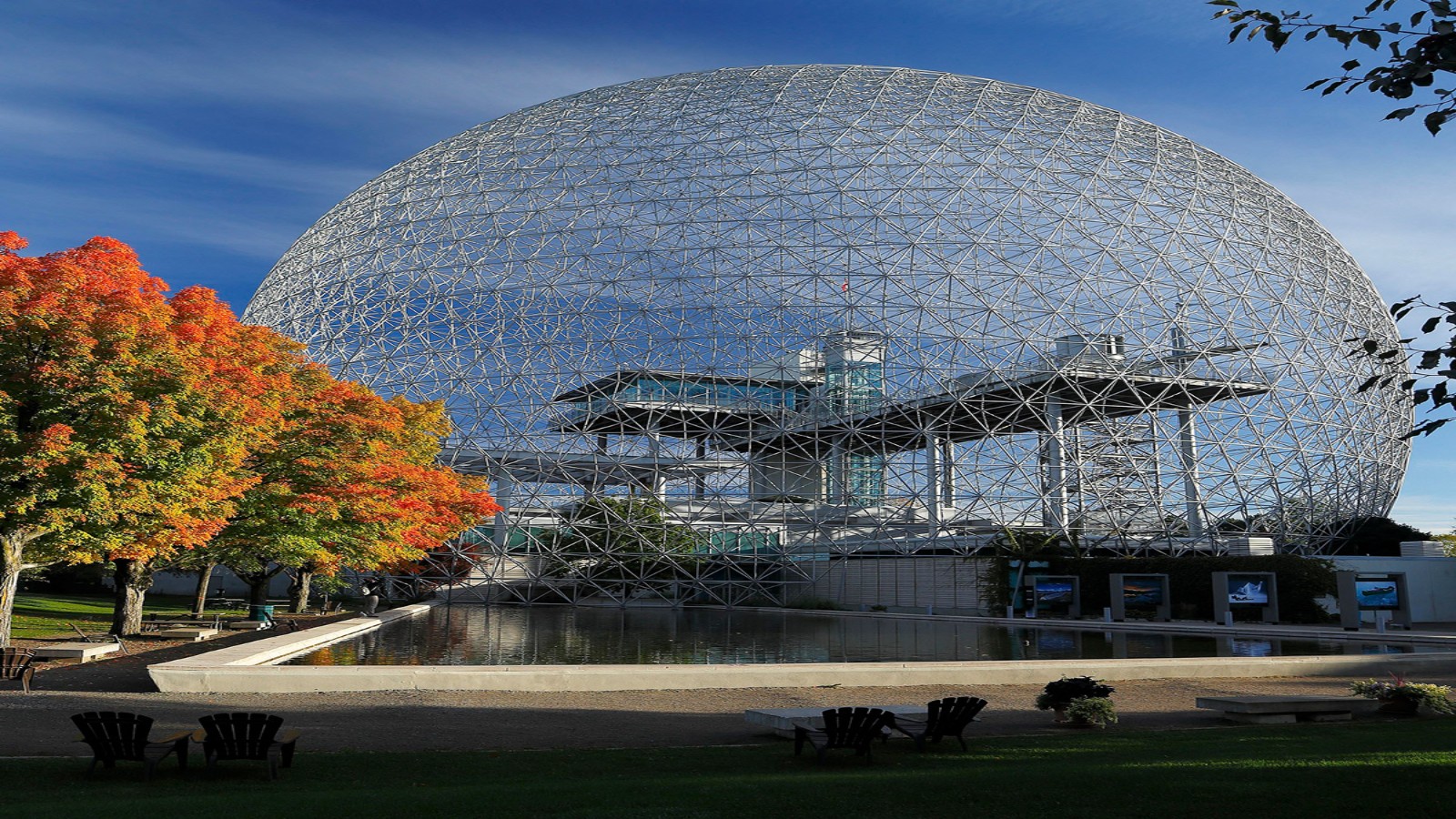 US-Pavillon Biosphère zur Expo 67 von R. Buckminster Fuller US-Pavillon Biosphère zur Expo 67 von R. Buckminster Fuller