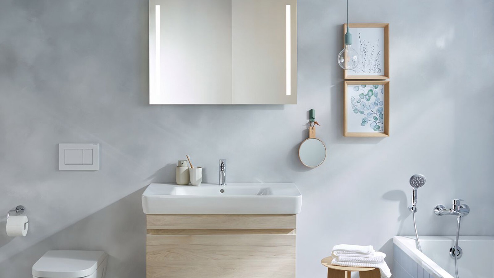 Bad mit verputzter Wand und Badserie Geberit Renova Plan Bad mit verputzter Wand und Badserie Geberit Renova Plan