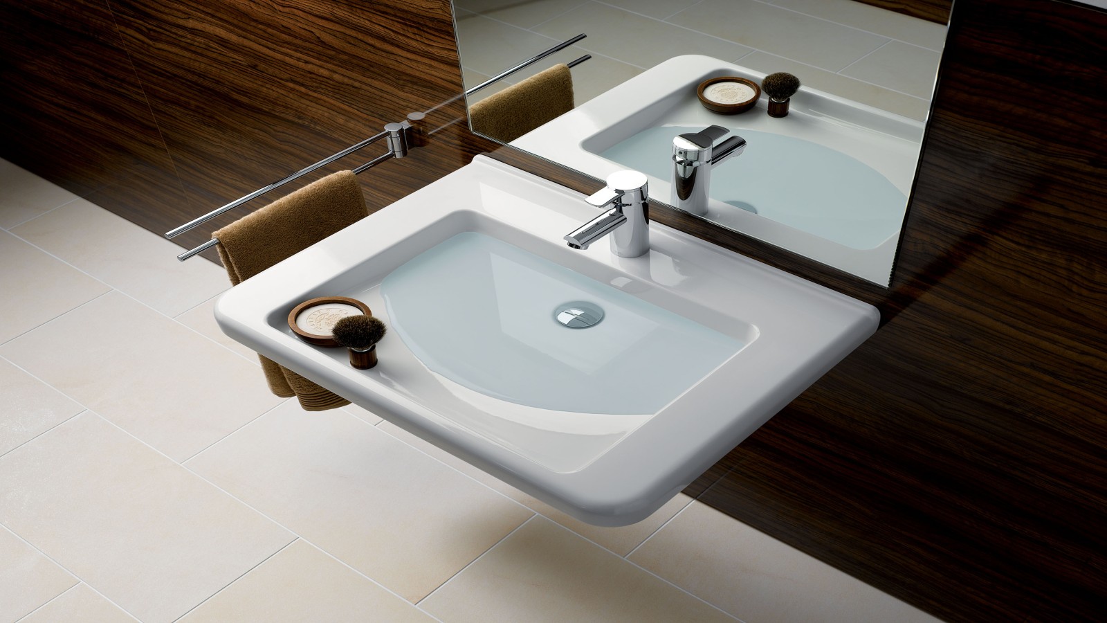 Waschtisch mit Wasserstufe zur halben Befüllung für halbtrockenen Ablagebereich in Nutzernähe. Waschtisch mit Wasserstufe zur halben Befüllung für halbtrockenen Ablagebereich in Nutzernähe.