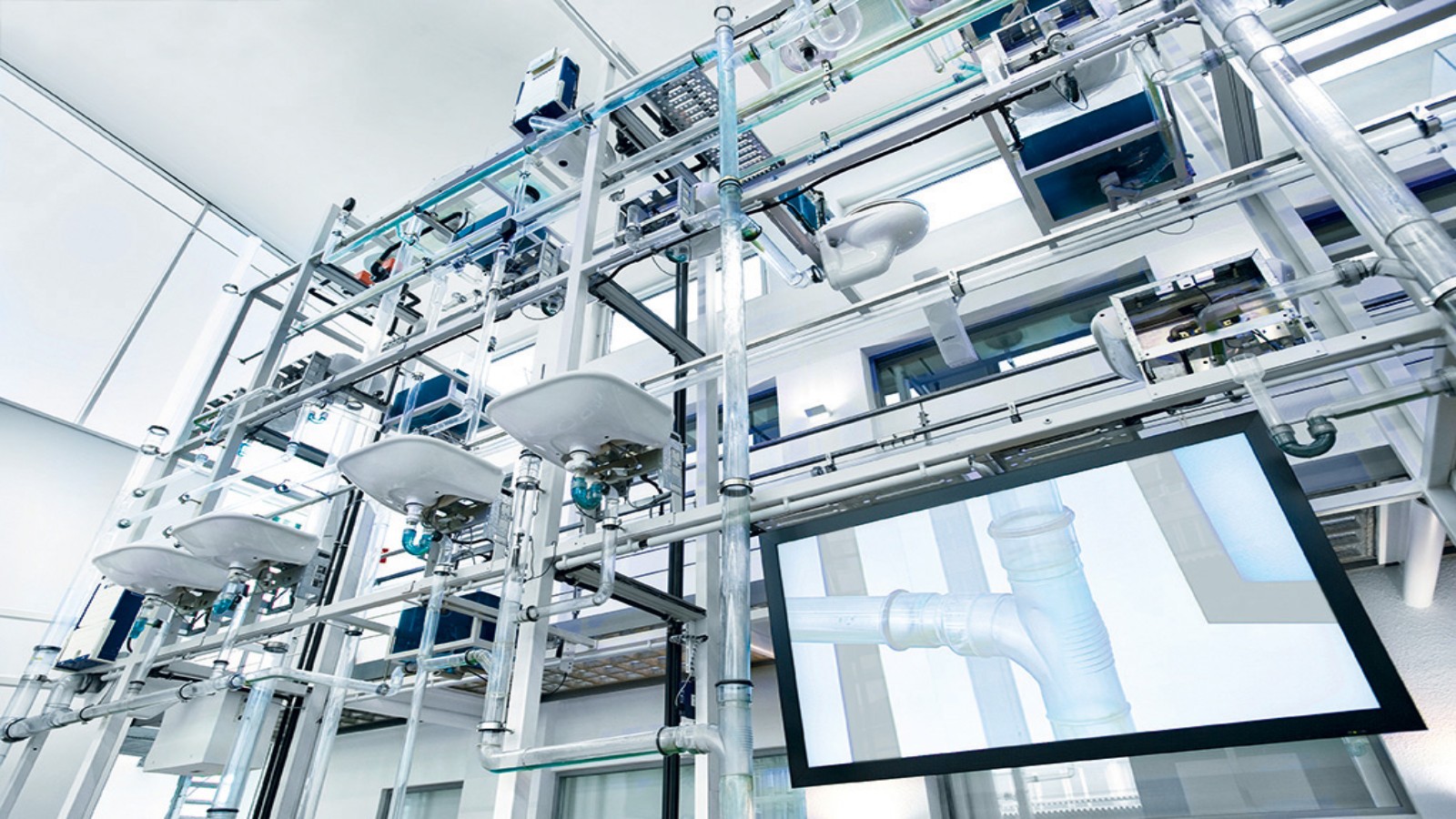 Gläserne Installation: Abwasserhydraulik live erleben am Abwasserturm im GIZ Pfullendorf Gläserne Installation: Abwasserhydraulik live erleben am Abwasserturm im GIZ Pfullendorf