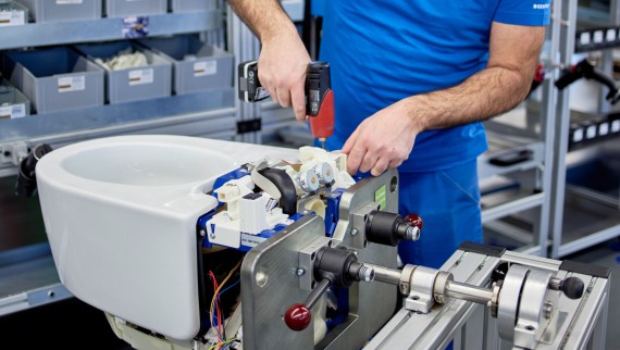Produktion von Geberit Keramiken Produktion von Geberit Keramiken