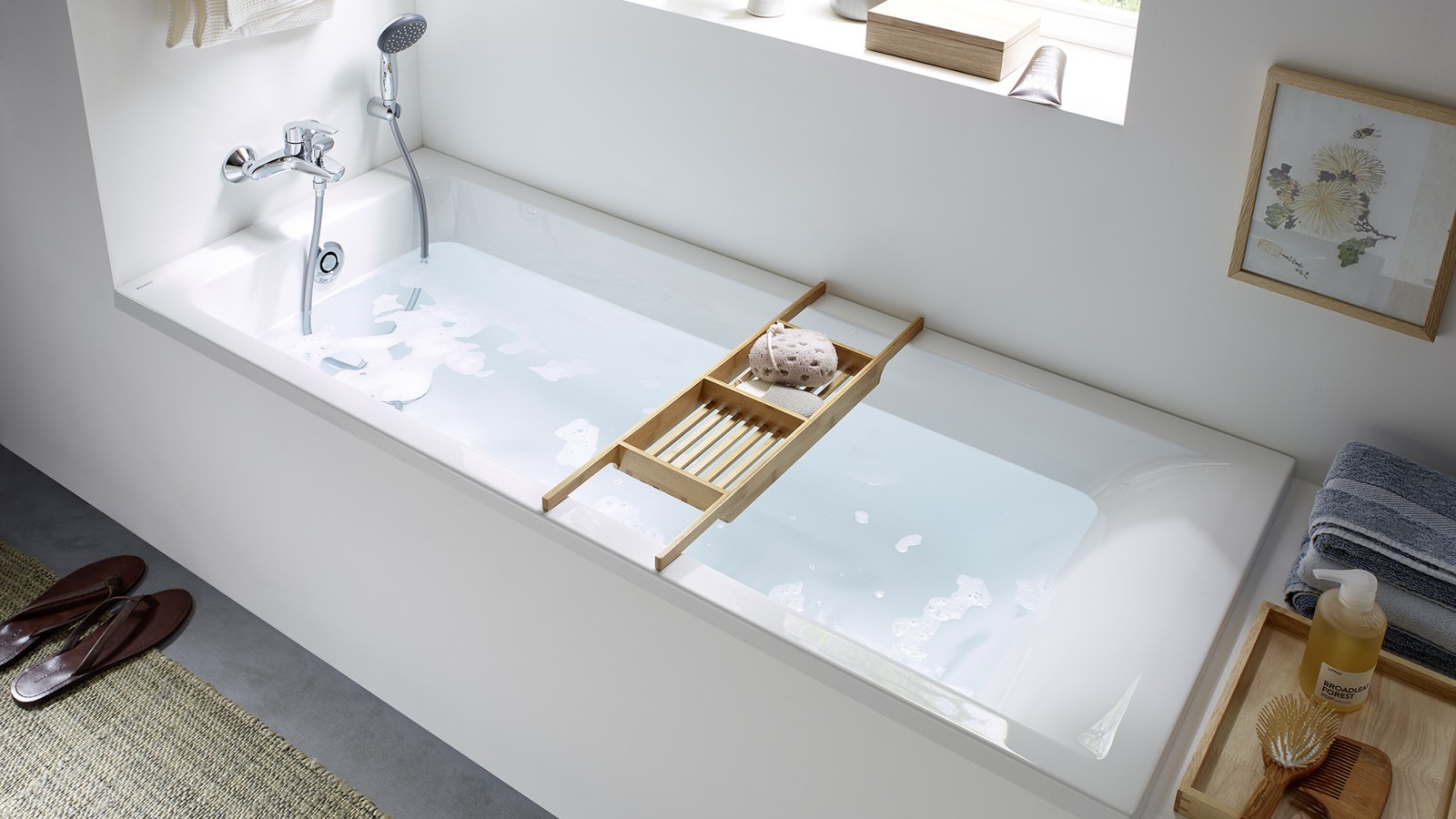 Geberit Renova Plan Badewanne in klassisch rechteckigem Design. Geberit Renova Plan Badewanne in klassisch rechteckigem Design.