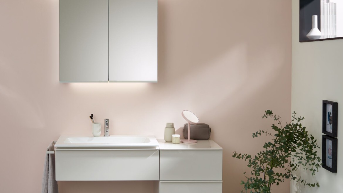 iCon Badserie mit Option Plus Spiegelschrank iCon Badserie mit Option Plus Spiegelschrank