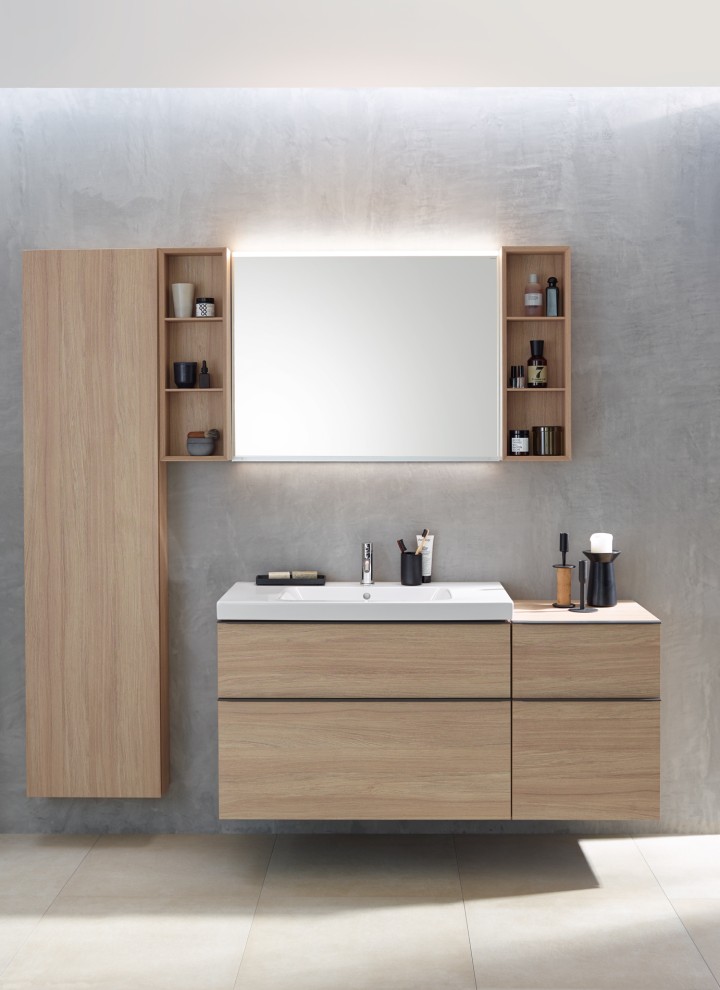 Waschplatz mit Spiegelschrank und Badmöbeln der Badserie Geberit iCon Waschplatz mit Spiegelschrank und Badmöbeln der Badserie Geberit iCon