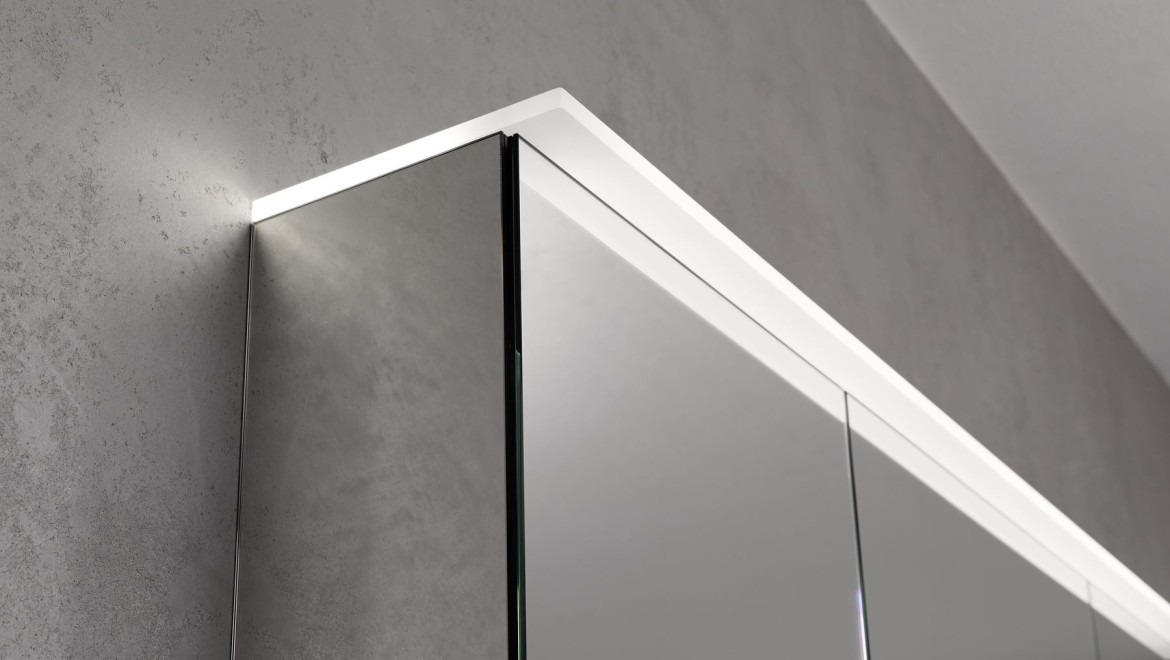 Indirektes Licht beim Option Plus Spiegelschrank Indirektes Licht beim Option Plus Spiegelschrank