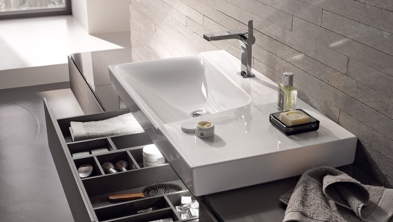 Geberit Xeno² Waschtisch mit Unterschrank geöffnet Geberit Xeno² Waschtisch mit Unterschrank geöffnet