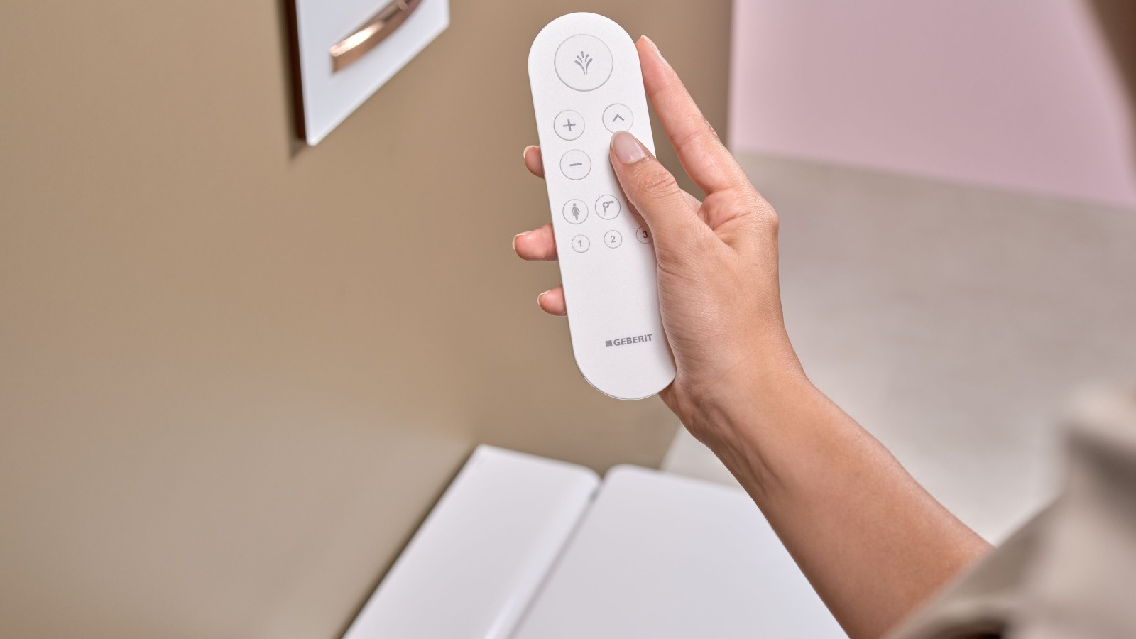 Geberit AquaClean Mera mit Fernbedienung