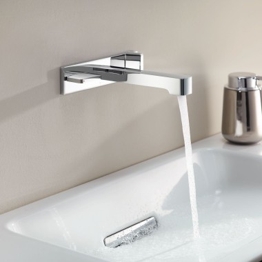 Geberit ONE Wandarmatur für den Waschtisch im eckigen Design Geberit ONE Wandarmatur für den Waschtisch im eckigen Design