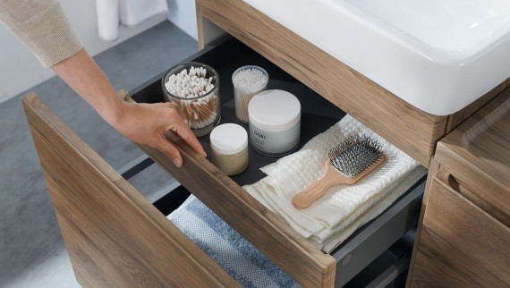 Geberit Renova Plan Waschtischunterschrank im Naturholz-Design Geberit Renova Plan Waschtischunterschrank im Naturholz-Design
