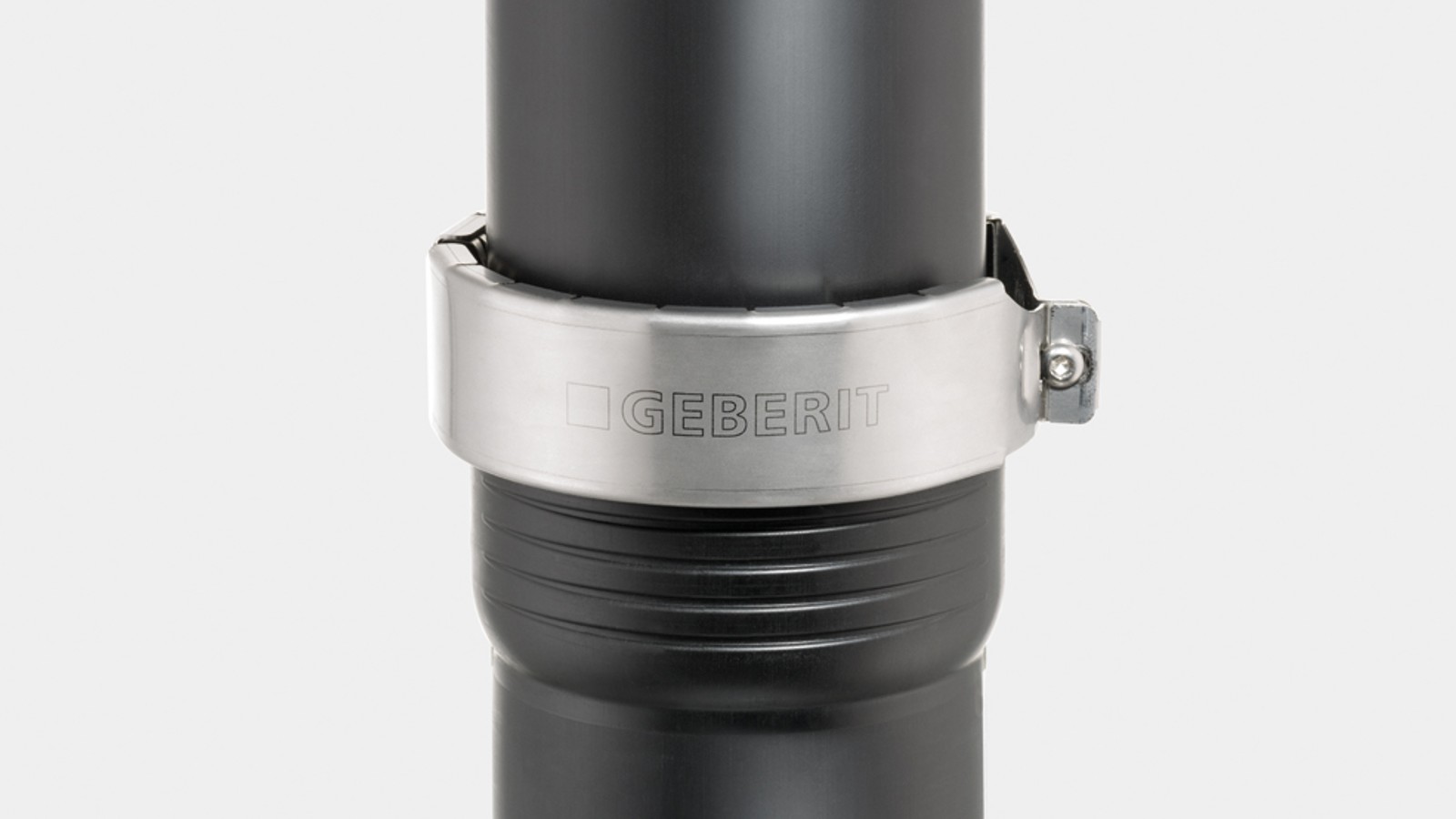 Mit der Geberit Haltekralle kann die Steckverbindung von Silent-Pro einem Innendruck von bis zu 2 bar standhalten