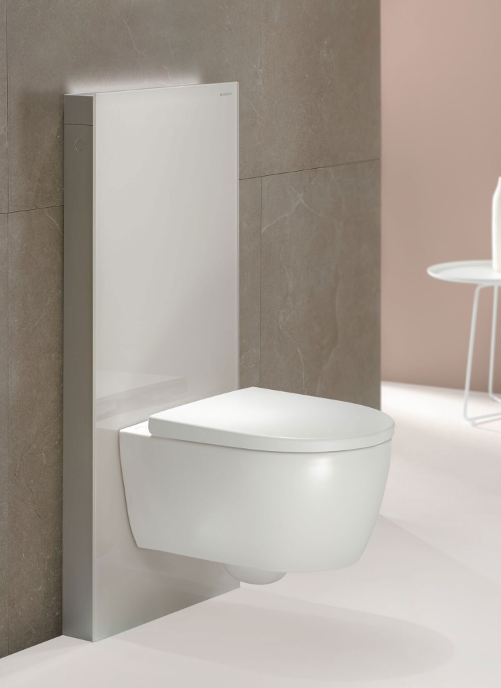 Geberit Monolith Plus ist ein Spülkasten, der vor der Wand platziert wird Geberit Monolith Plus ist ein Spülkasten, der vor der Wand platziert wird