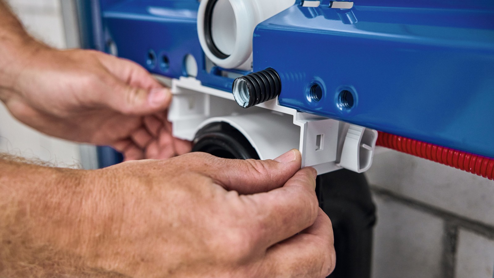 Geberit Duofix mit vorbereiteter Power & Connect Box Geberit Duofix mit vorbereiteter Power & Connect Box