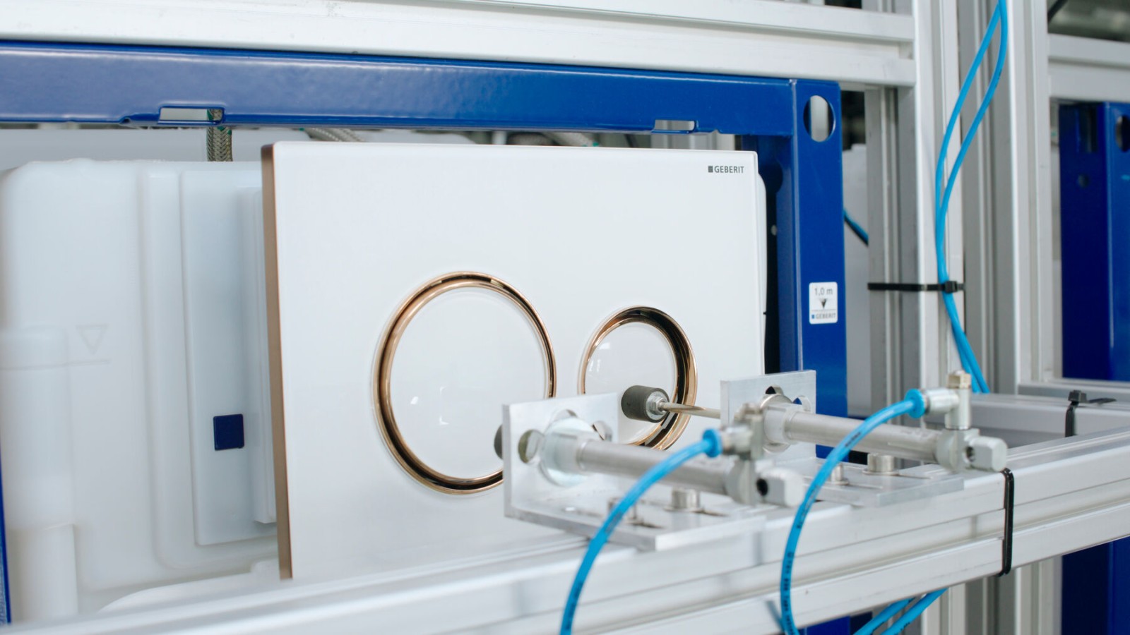 Qualitätstest Sigma21 Betätigungsplatte beim WC-System