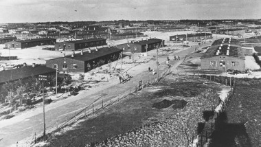 Das Gelände des grössten dänischen Flüchtlingslagers für deutsche Kriegsvertriebene (© Blåvandshuk Local History Archive) Das Gelände des grössten dänischen Flüchtlingslagers für deutsche Kriegsvertriebene (© Blåvandshuk Local History Archive)