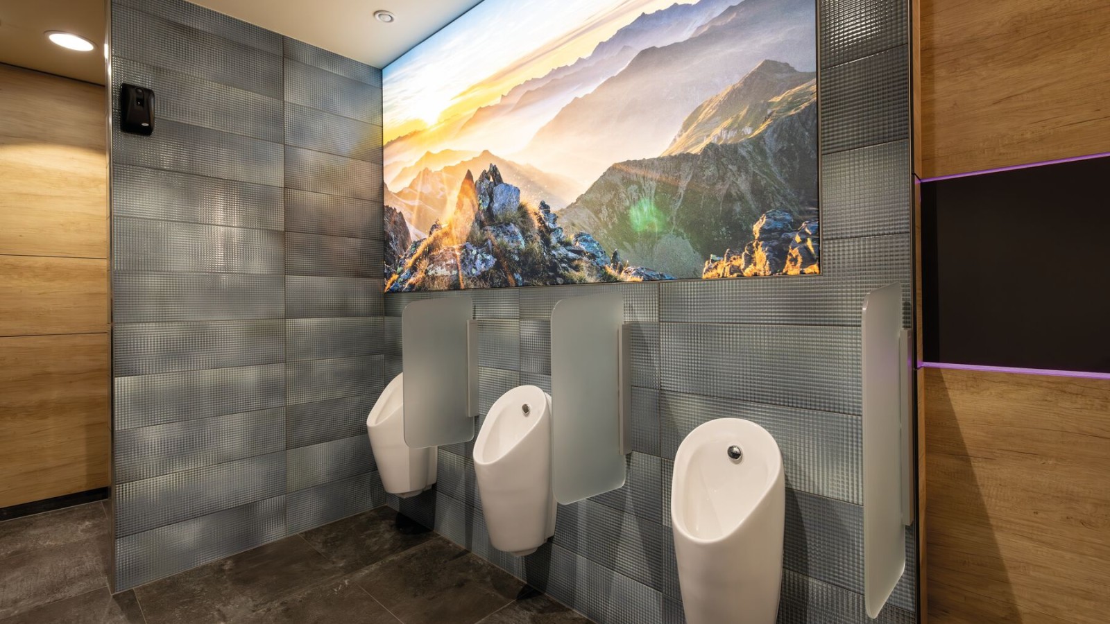 Geberit Preda Urinal im Einkaufszentrum FMZ
