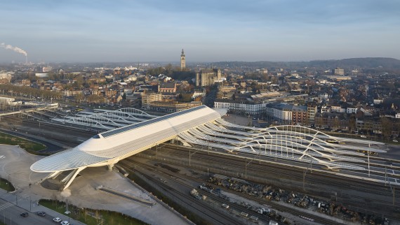 Luftaufnahme des neuen Bahnhofs in Mons, Belgien (© Oliver Schuh, Palladium Photodesign)