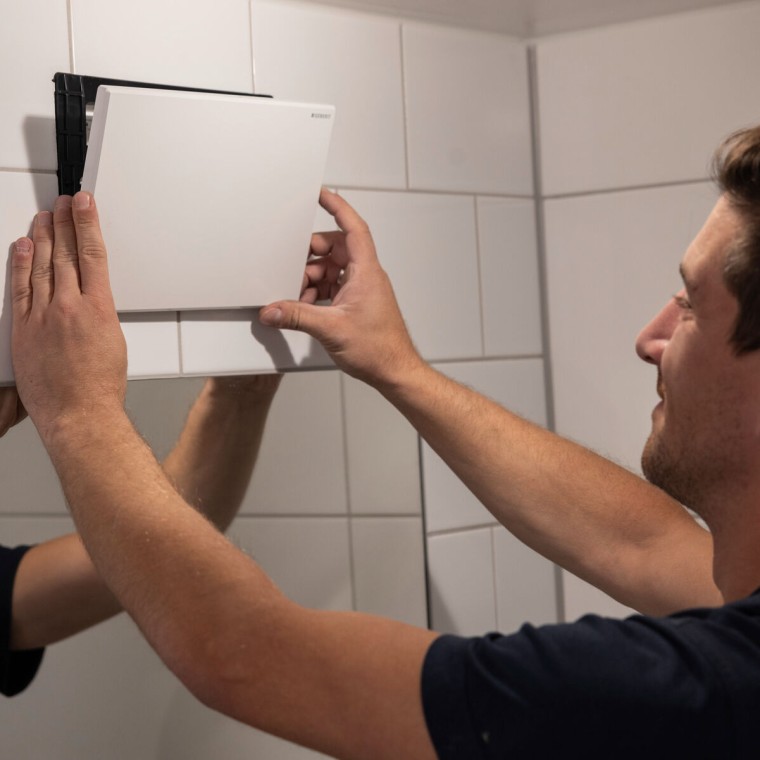 Geberit Abdeckplatte für Hygienespülungen in Weiß-alpin