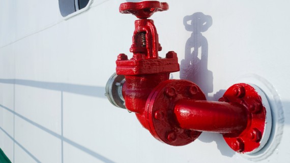 Anwendung von Geberit Mapress CuNiFe bei Löschwasserleitungen auf Schiffen oder im Offshore-Bereich Anwendung von Geberit Mapress CuNiFe bei Löschwasserleitungen auf Schiffen oder im Offshore-Bereich