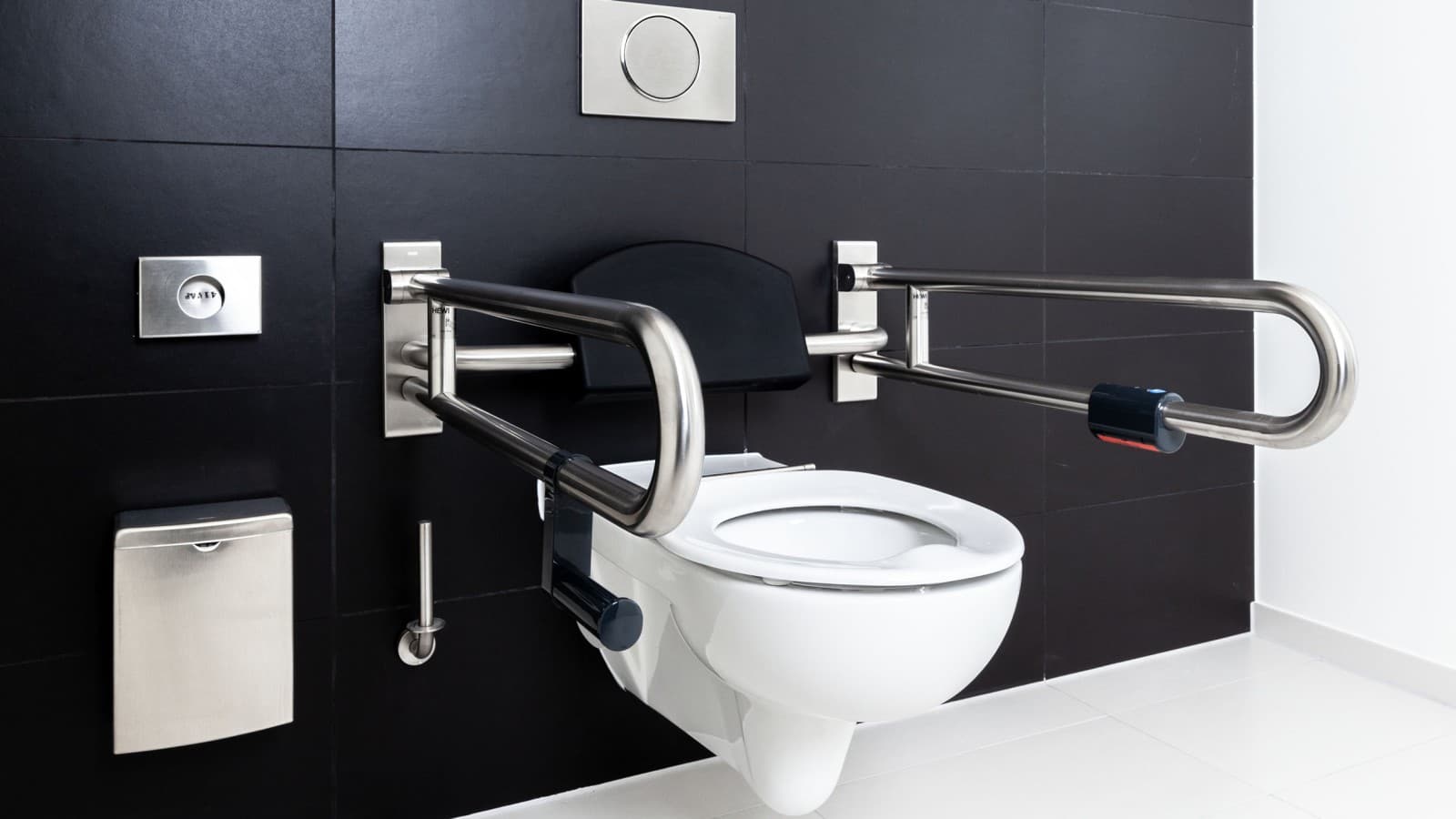 Spülrandloses WC Geberit Renova Comfort und Betätigungsplatte Geberit Sigma10 Spülrandloses WC Geberit Renova Comfort und Betätigungsplatte Geberit Sigma10