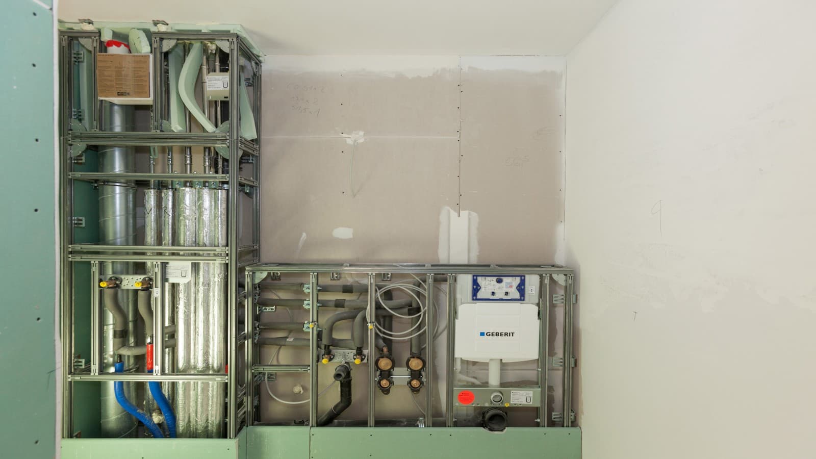 GIS IV Vorwandsystem von Geberit im Cubus130 in Frankfurt am Main GIS IV Vorwandsystem von Geberit im Cubus130 in Frankfurt am Main