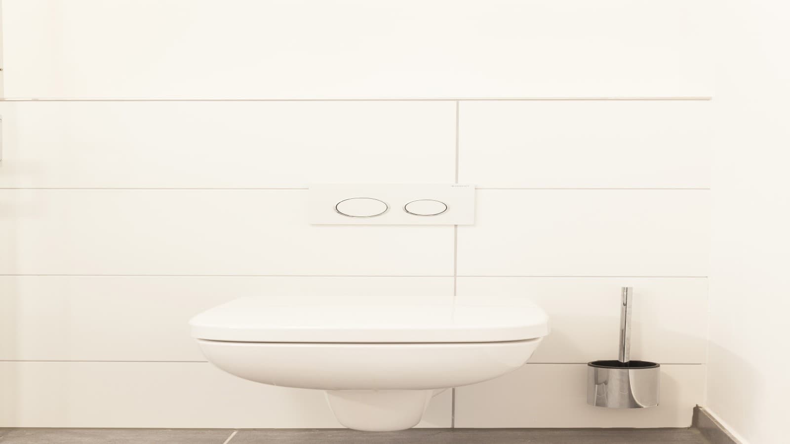 Geberit Renova Plan WC im modernen eckigen Design Geberit Renova Plan WC im modernen eckigen Design