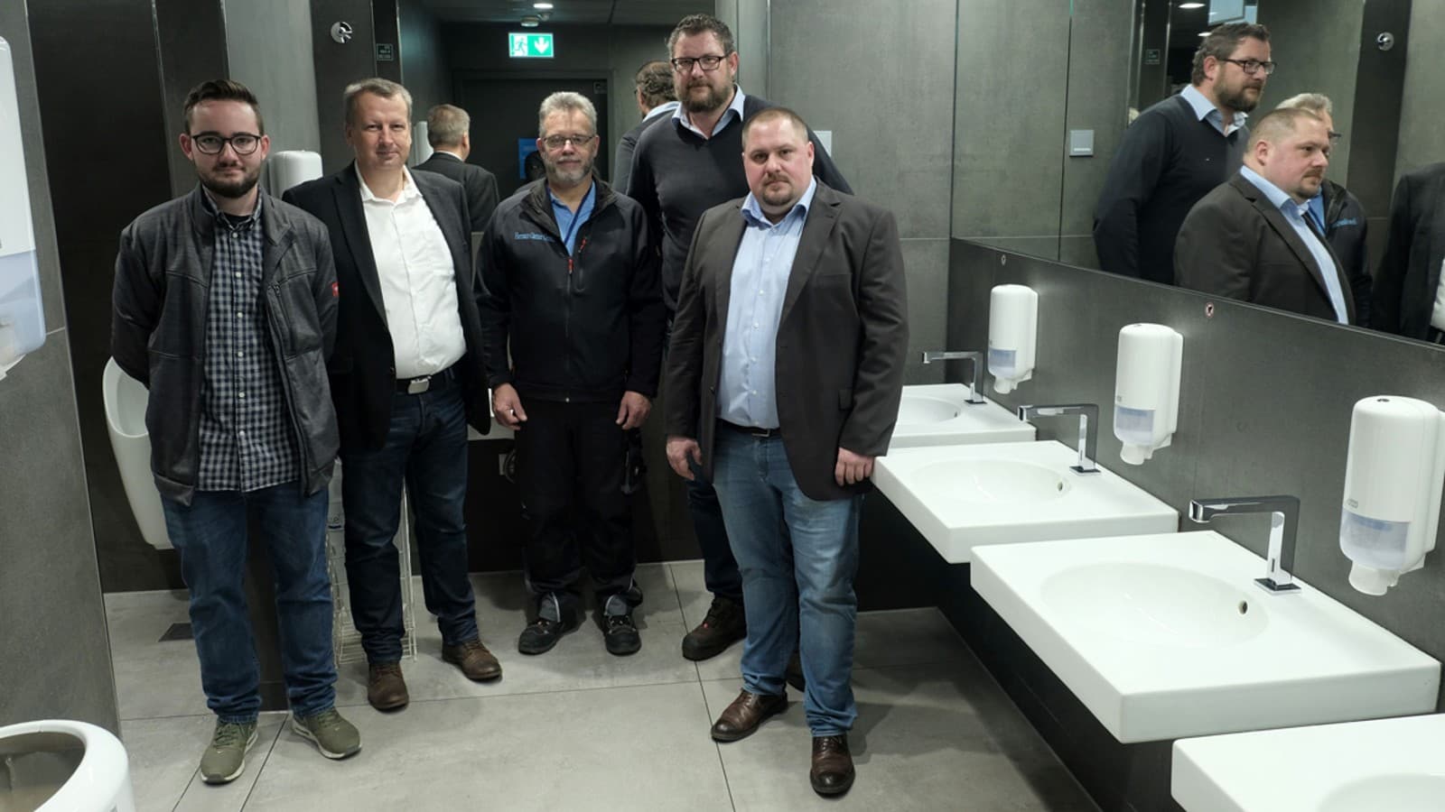 Zusammenarbeit zwischen Flughafen, Installateur und Hersteller Zusammenarbeit zwischen Flughafen, Installateur und Hersteller