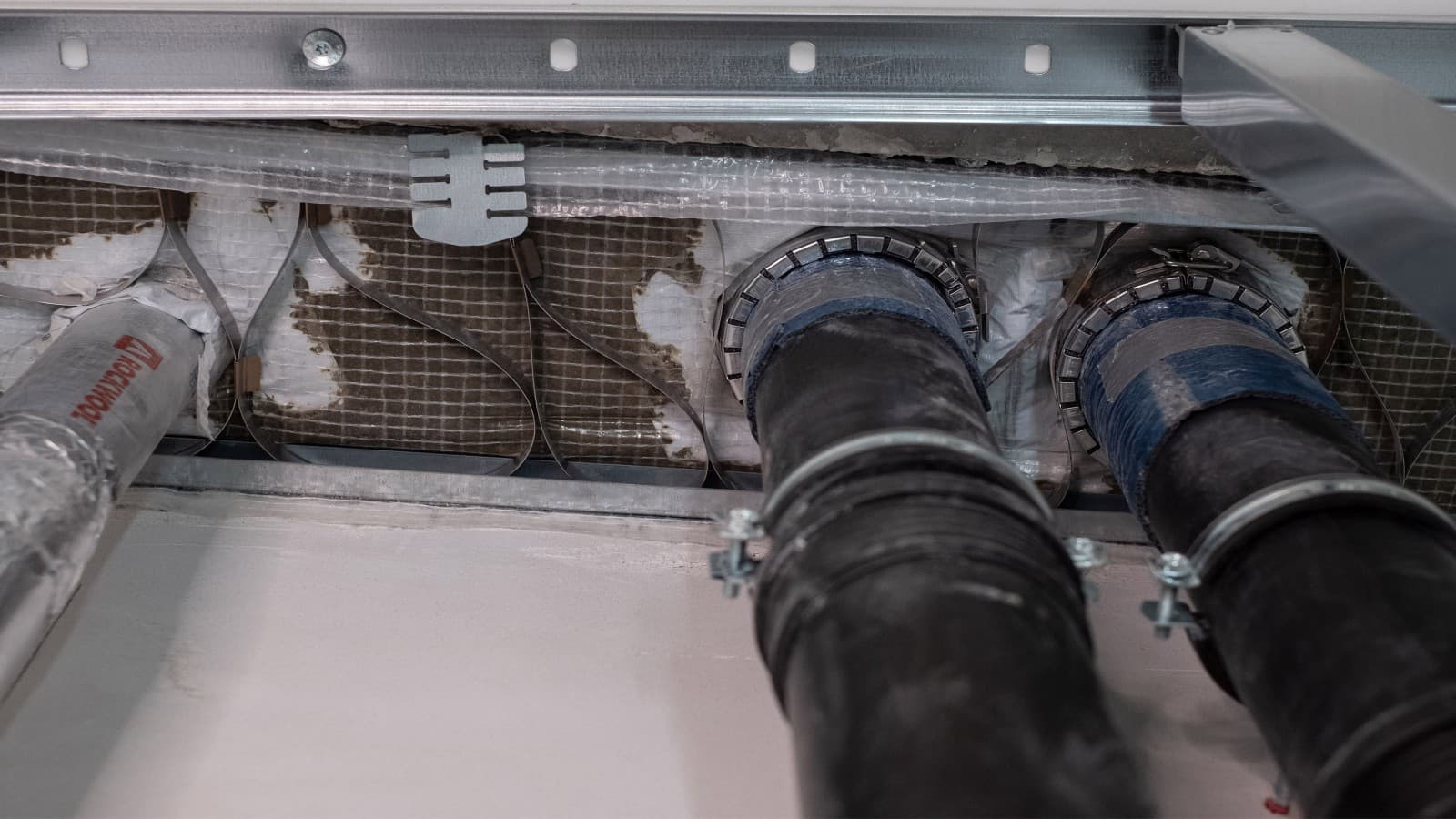 Geberit Deckenverschlusssystem FSH 90 Geberit Deckenverschlusssystem FSH 90