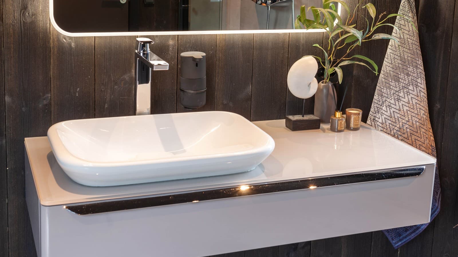 Waschplatz mit Produkten der Serie Geberit myDay Waschplatz mit Produkten der Serie Geberit myDay