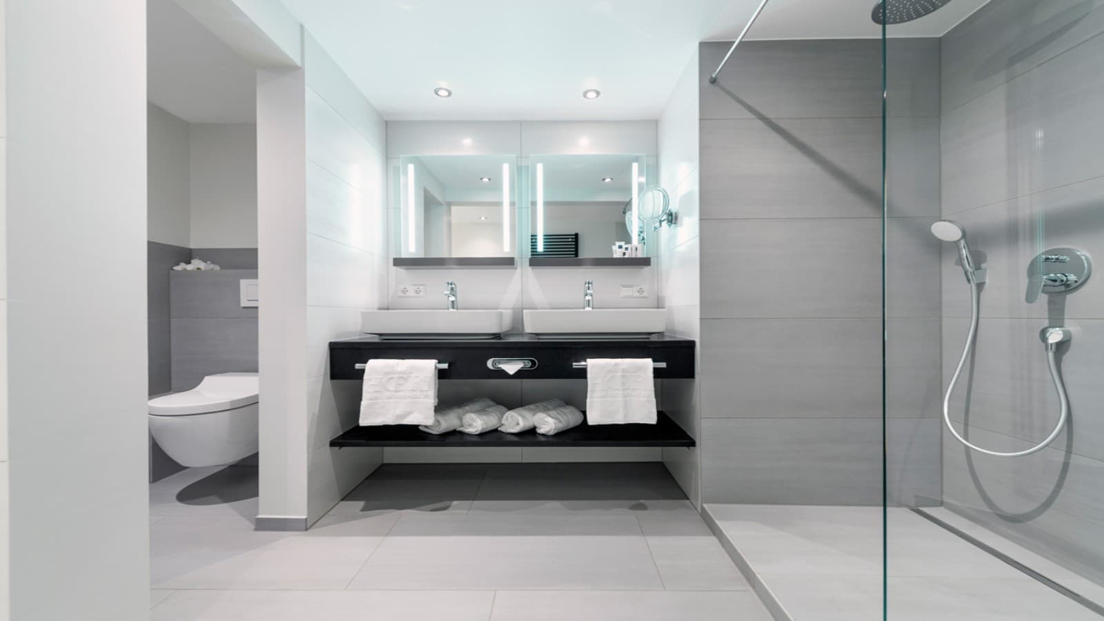 Duschrinne Geberit CleanLine, Aufsatz-Waschtisch Geberit VariForm, Lichtspiegel Geberit Option Duschrinne Geberit CleanLine, Aufsatz-Waschtisch Geberit VariForm, Lichtspiegel Geberit Option