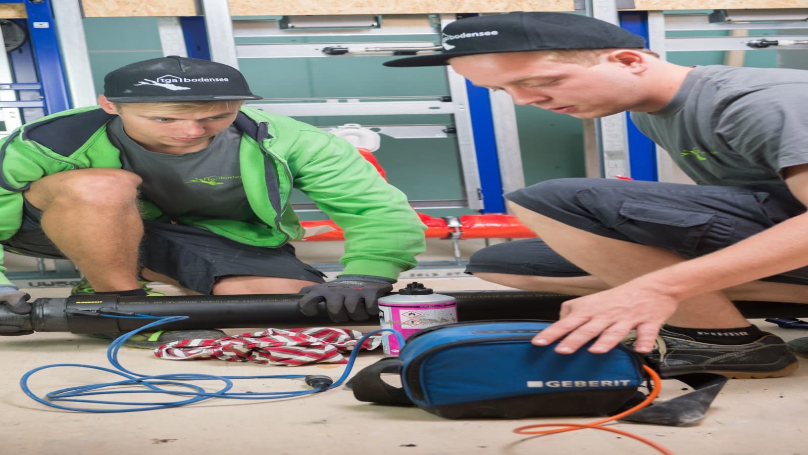 Elektroschweißmuffen und Geberit PE Rohre für die Abwasserentsorgung Elektroschweißmuffen und Geberit PE Rohre für die Abwasserentsorgung