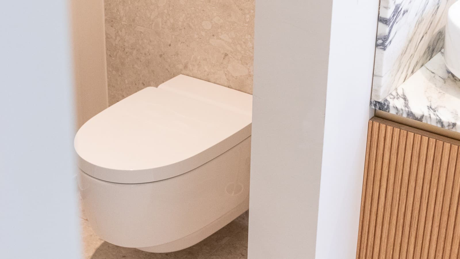 Geberit AquaClean Dusch-WC Mera Comfort Geberit AquaClean Dusch-WC Mera Comfort