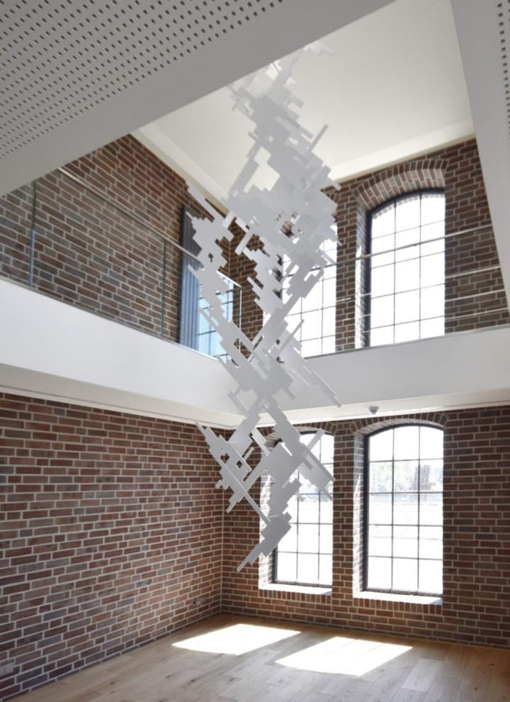 Aluminium-Skuptur „untitled“, Privathaus in Hamburg Aluminium-Skuptur „untitled“, Privathaus in Hamburg