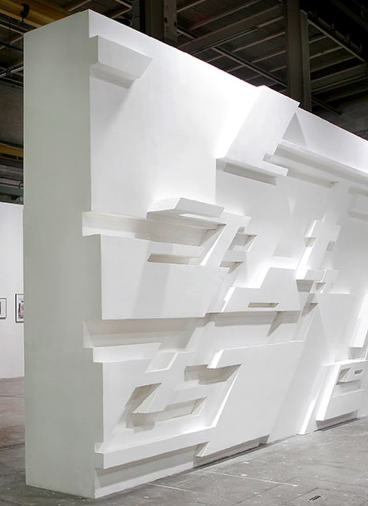 Installation „Smell of Paint in the Air”, auf „Kampnagel” in Hamburg Installation „Smell of Paint in the Air”, auf „Kampnagel” in Hamburg